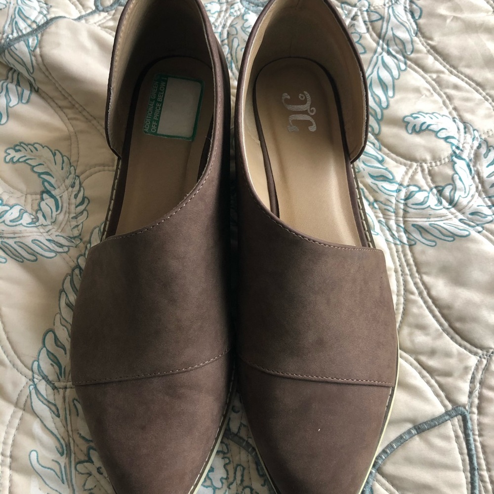 Ladies shoes